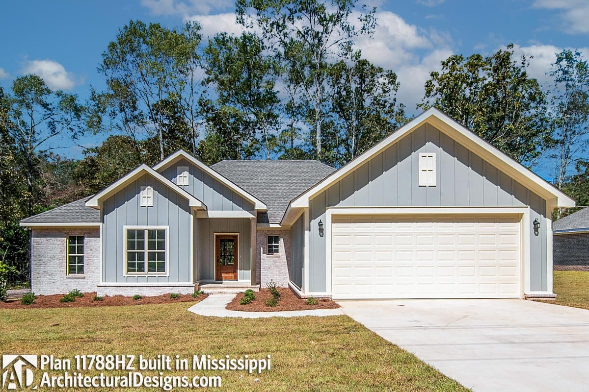 build gallery item - House Plan 11788HZ Comes to Life in Mississippi