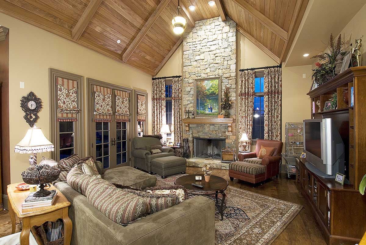Plan 15660GE: Elegance and Fine Craftsmanship - Image #7 - European, Traditional