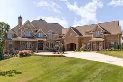 Luxury Estate with Upper Lounge