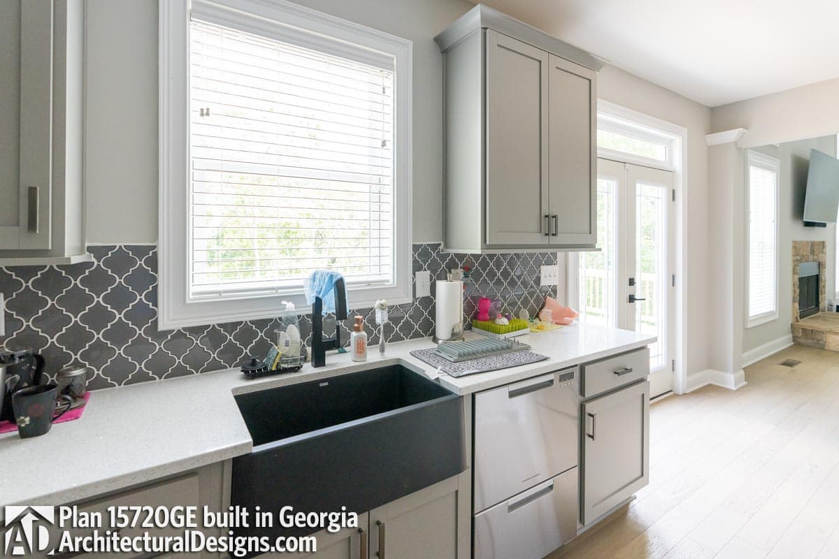 Client Photo id:  382033