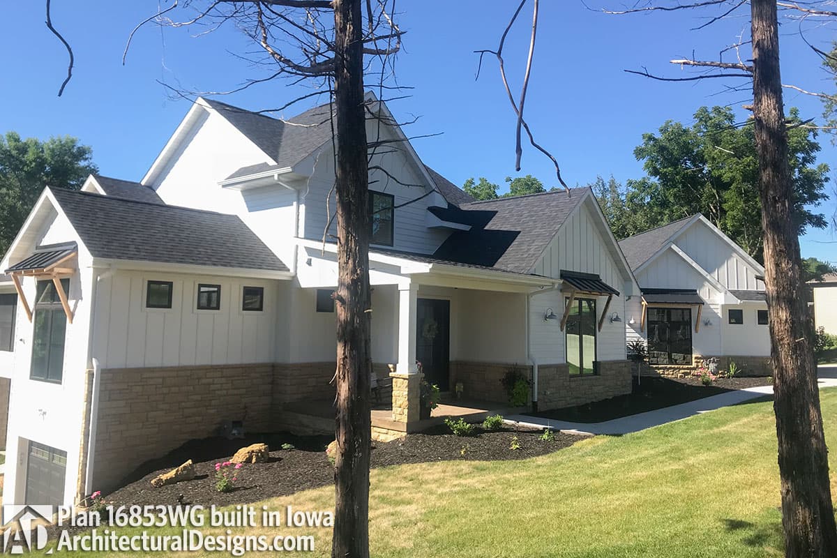 Plan 16853WG: Elegant 3-Bed Farmhouse with Great Outdoor Living Spaces - 2984 Sq Ft - Image #21 - Country, Craftsman, Farmhouse, Modern Farmhouse, New American, Traditional