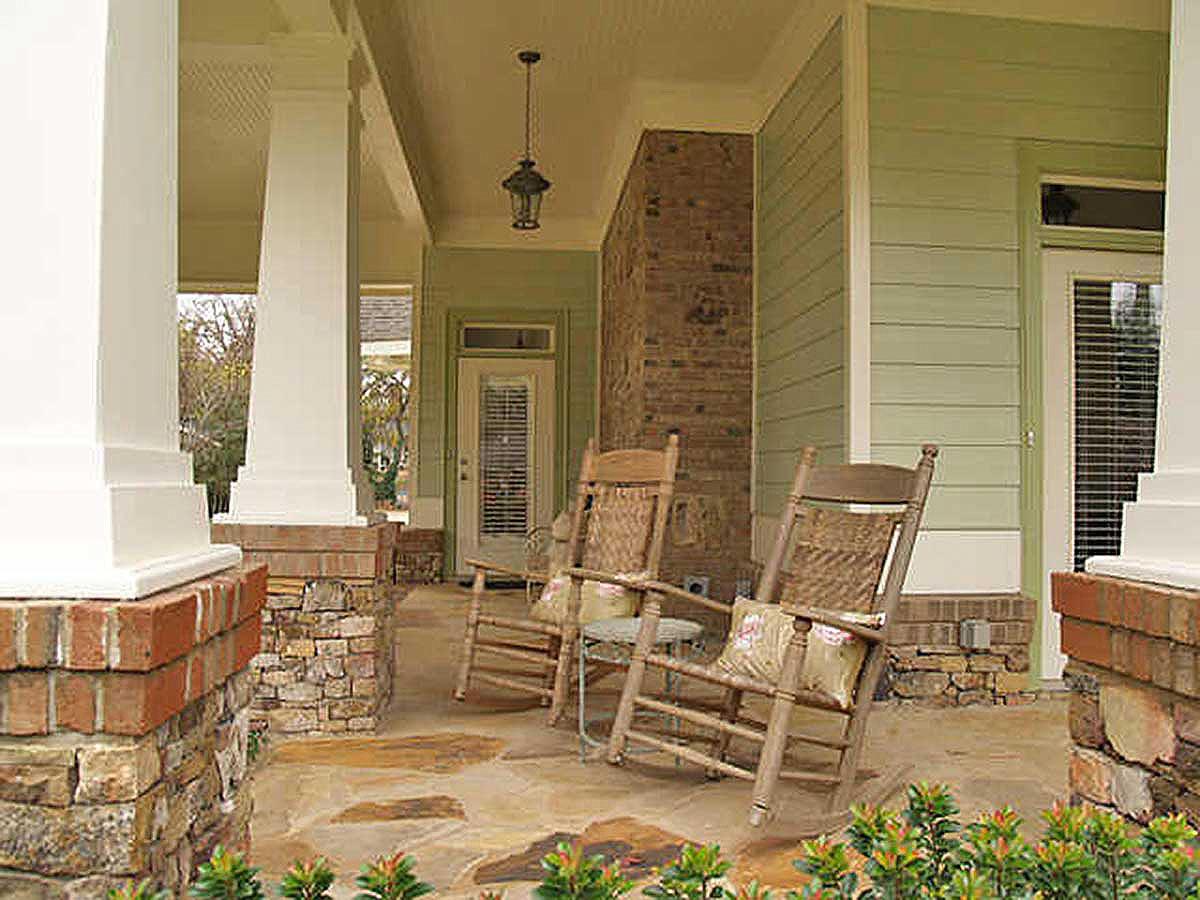 Plan 16855WG: Cute Bungalow with Detached Garage - 1657 Sq Ft - Image #4 - Bungalow, Cottage, Craftsman, Traditional