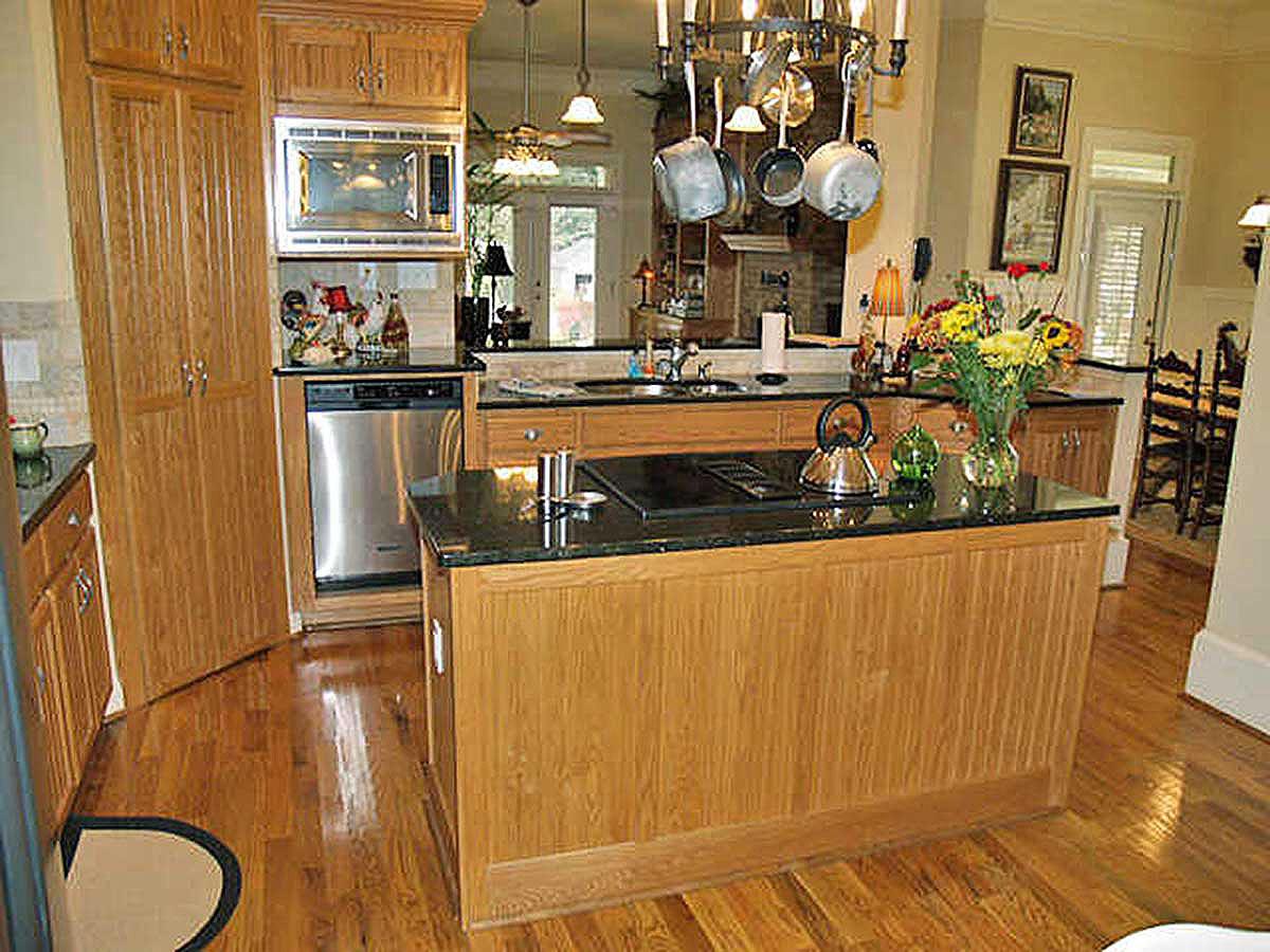 Plan 16855WG: Cute Bungalow with Detached Garage - 1657 Sq Ft - Image #9 - Bungalow, Cottage, Craftsman, Traditional