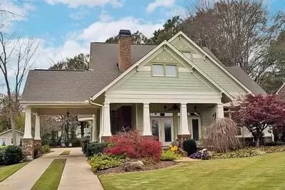 Cute Bungalow with Detached Garage - 1657 Sq Ft