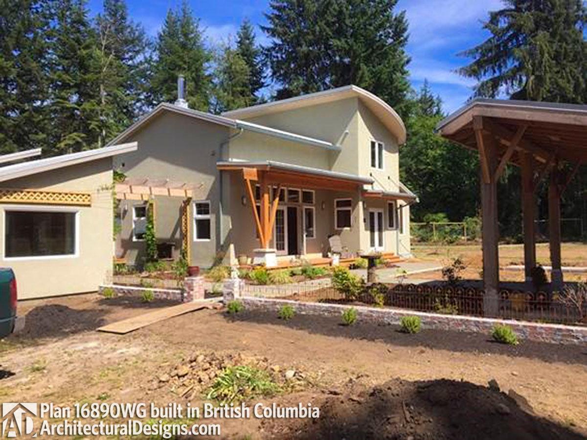 build gallery item - House Plan 16890WG comes to life in British Columbia