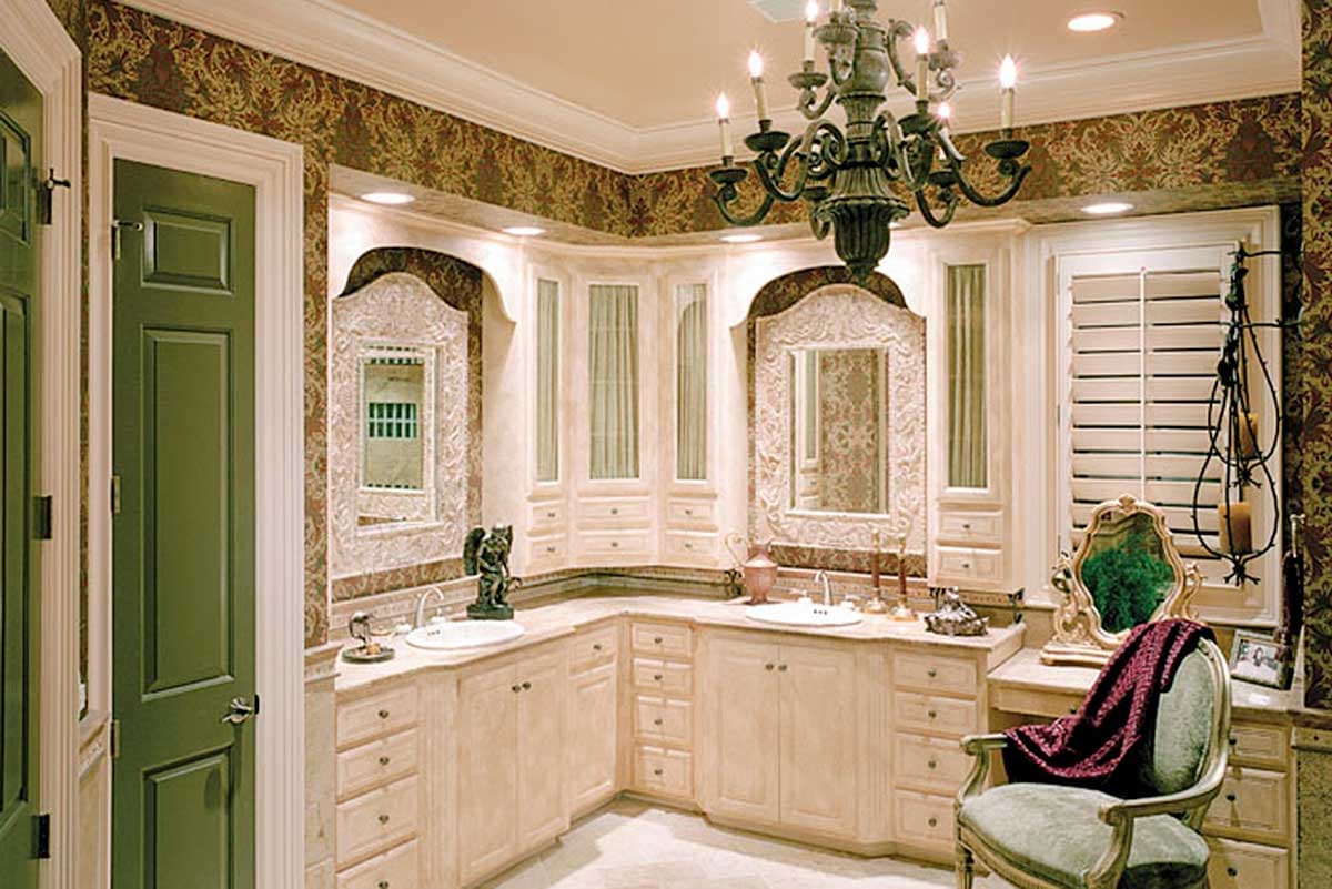 Plan 17539LV: 5-Bed Mediterranean Stunner - Image #18 - European, Mediterranean
