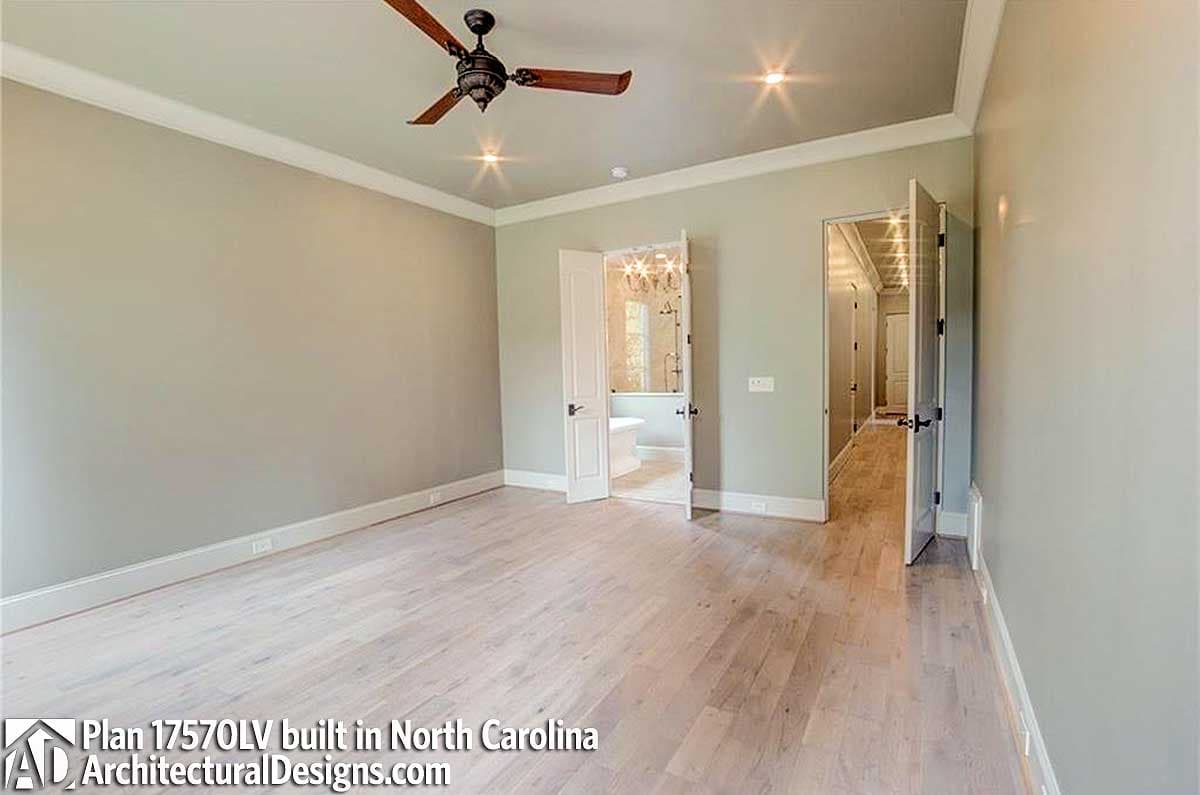 Client Photo id:  230212