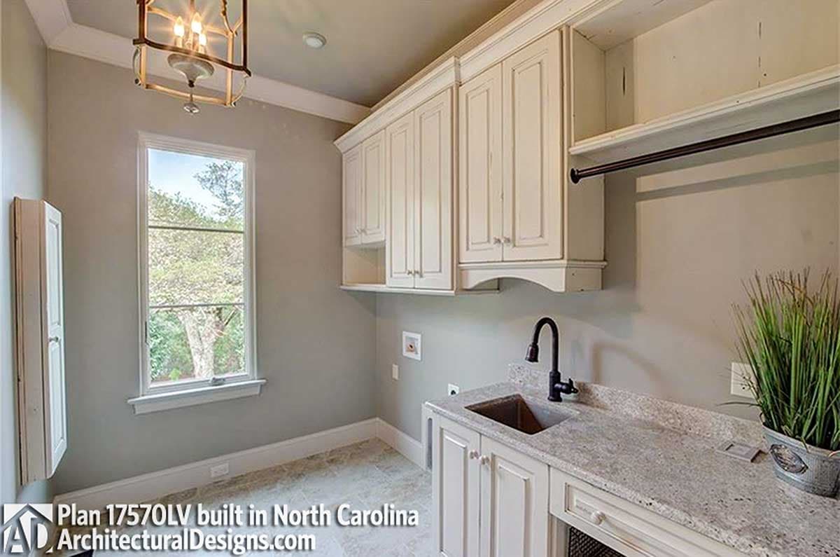 Client Photo id:  230216