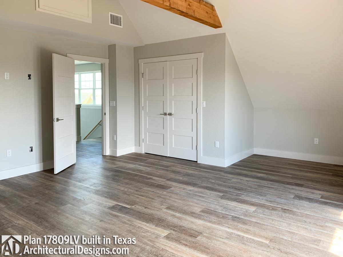 Client Photo id:  309127