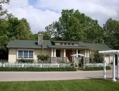 One-Level Cottage With Flair - 1278 Sq Ft