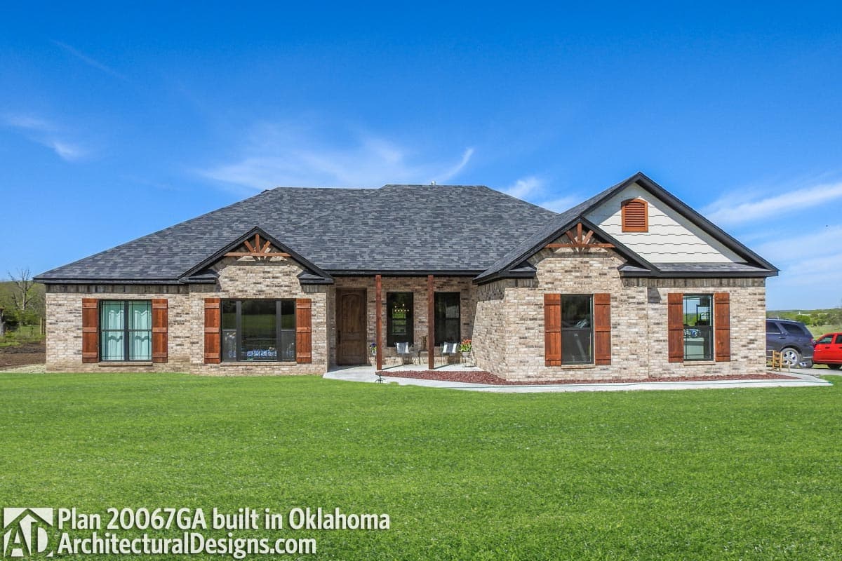build gallery item - House Plan 20067GA Comes to Life in Oklahoma