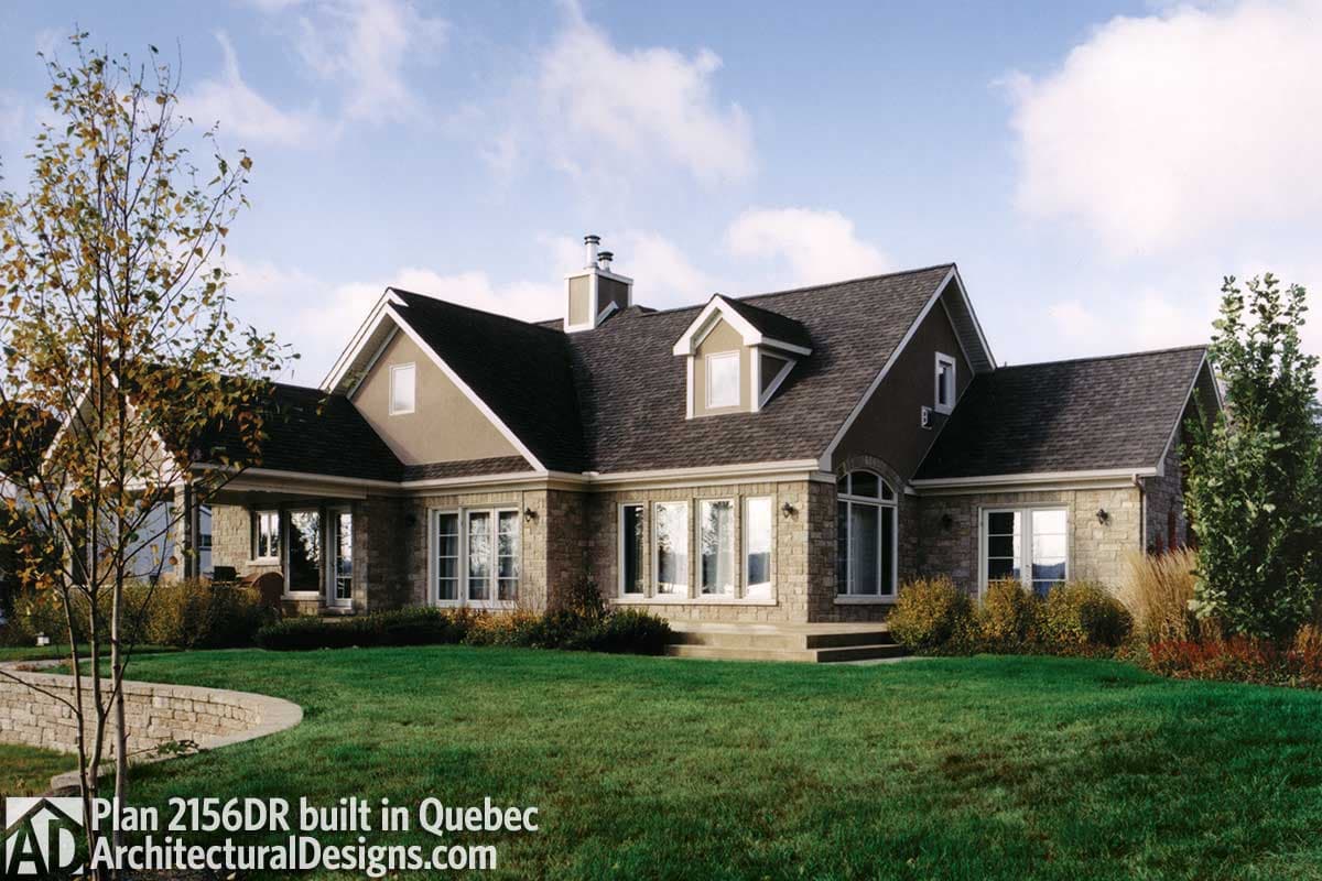 build gallery item - House Plan 2156DR comes to life in Quebec!