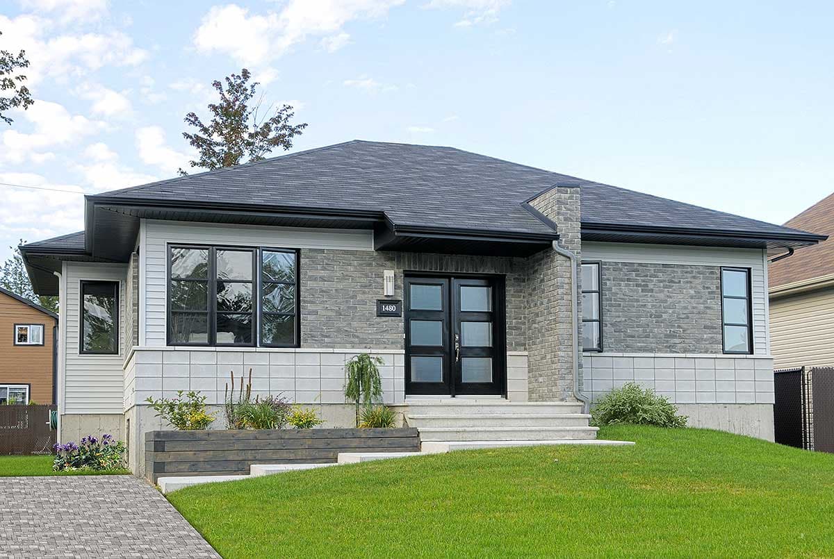 House plan exterior: Modern ranch with brick and siding, dual-pane windows, and a double-door entry.