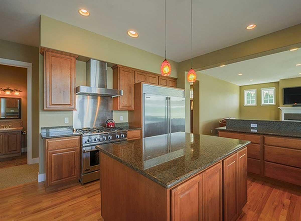 Plan 23169JD: Beautiful Home with Lots of Natural Light - Image #10 - Craftsman, Northwest