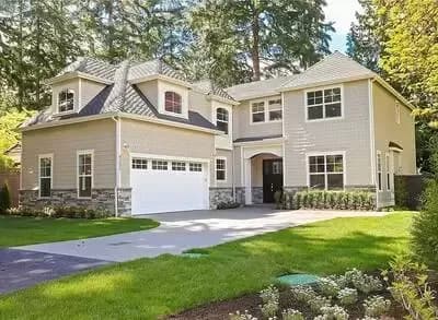 Luxury Master Suite with Windowed Sitting Area