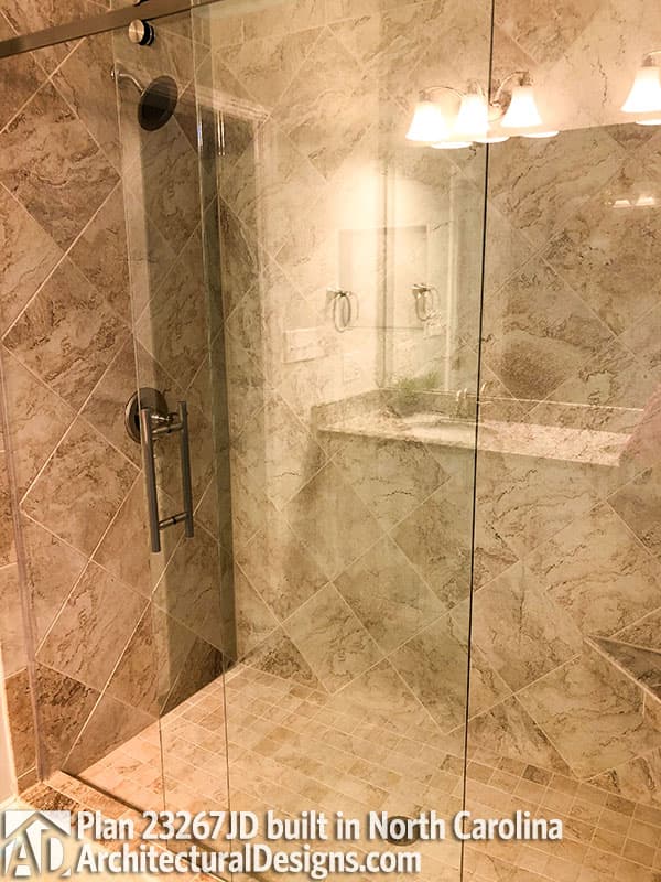 Client Photo id:  317813