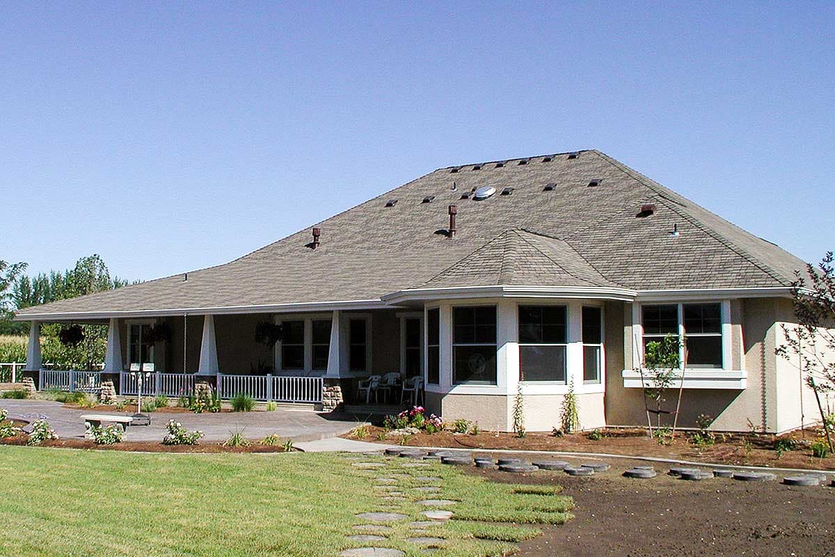 Plan 23320JD: Modern Rambler with Upstairs Bonus Room - Image #6 - Craftsman, Northwest