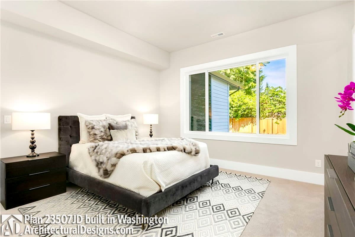 Client Photo id:  301927