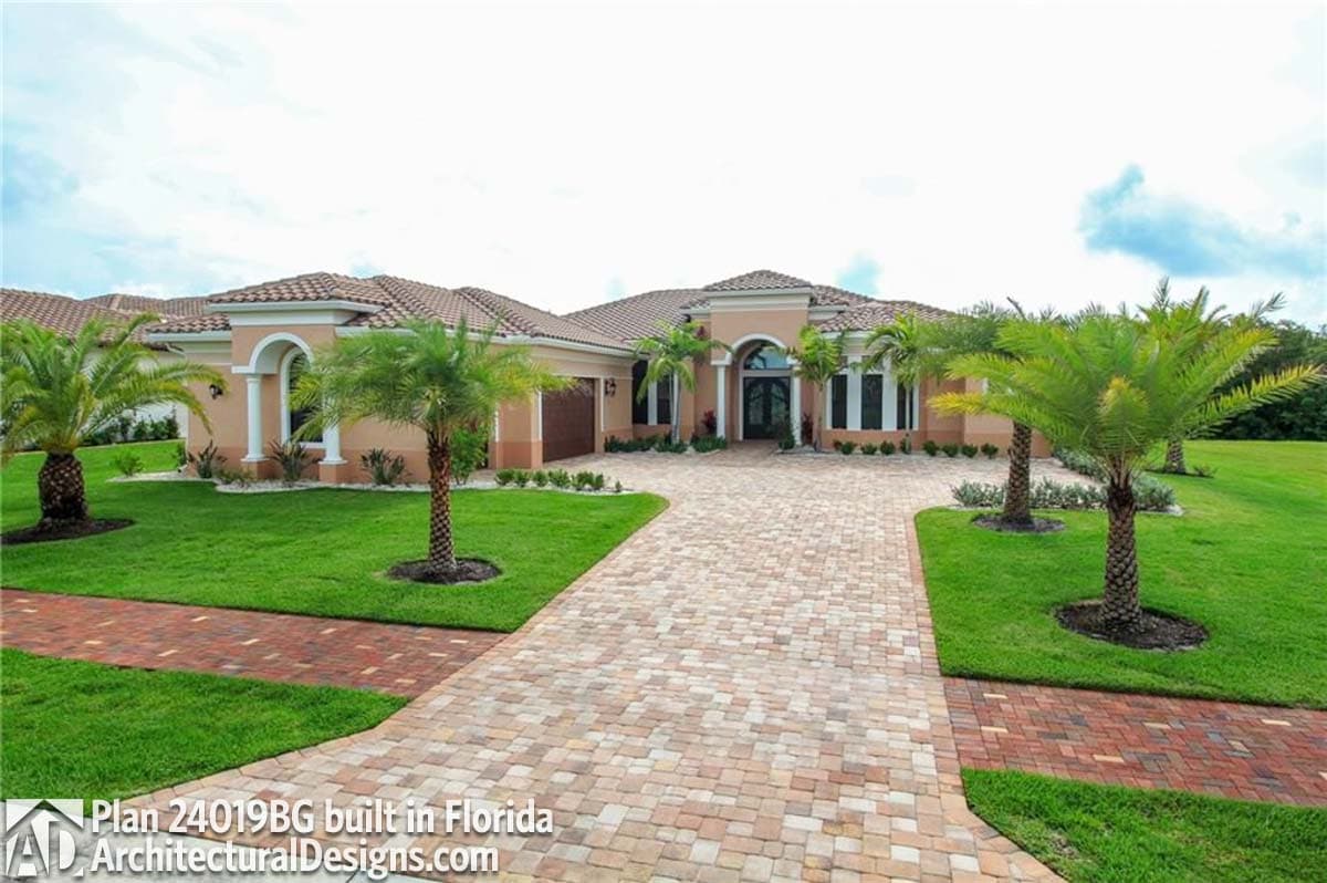 build gallery item - House Plan 24019BG comes to life in Florida