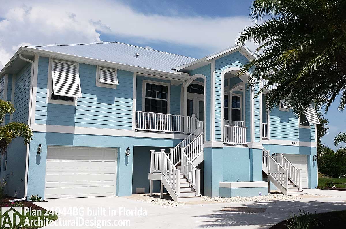 build gallery item - House Plan 24044BG comes to life in Florida