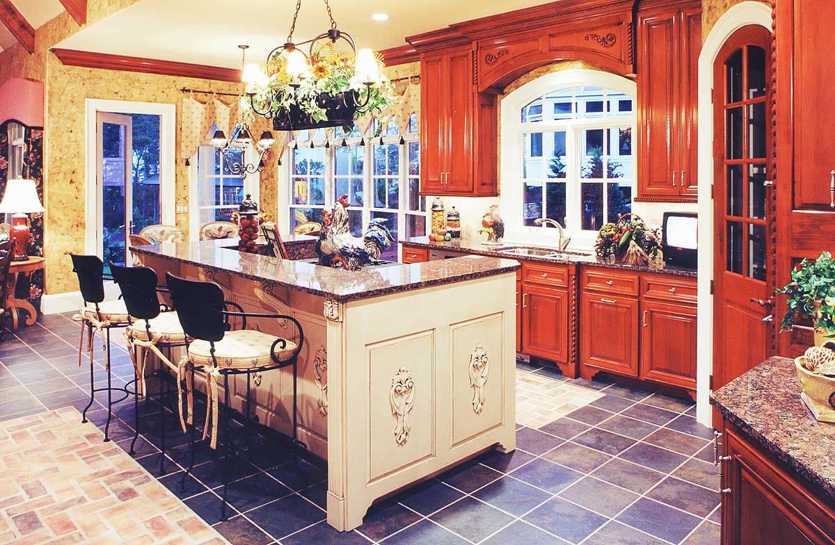 Plan 24346TW: Luxury 4-Bed Home Plan with Optional Finished Lower Level with Game Room and Display Garage - Image #10 - Craftsman, Southern, Traditional