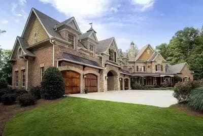 Banquet-Sized Dining Hall