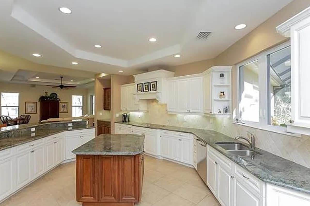 Plan 31805DN: One Level Florida House Plan with Courtyard Living Space - 4038 Sq Ft - Image #5 - European, Florida-Style, Mediterranean, Southwest, Spanish