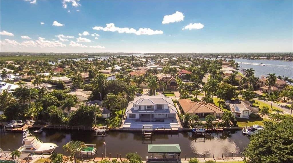 Plan 31835DN: Bold Florida House Plan With Video - Image #14 - Contemporary, Florida-Style