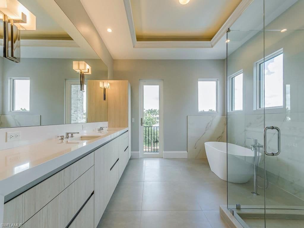 Plan 31835DN: Bold Florida House Plan With Video - Image #7 - Contemporary, Florida-Style