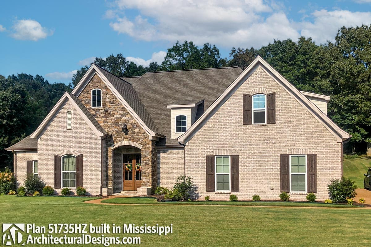 build gallery item - House Plan 51735HZ Comes to Life in Mississippi