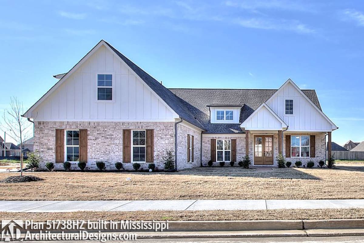 Plan 51738HZ: Well-Appointed Craftsman House Plan - 2004 Sq Ft - Image #7 - Country, Craftsman, New American, Northwest