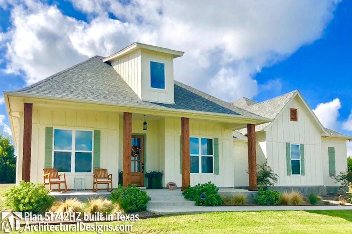build gallery item - House Plan 51742HZ comes to life in Texas