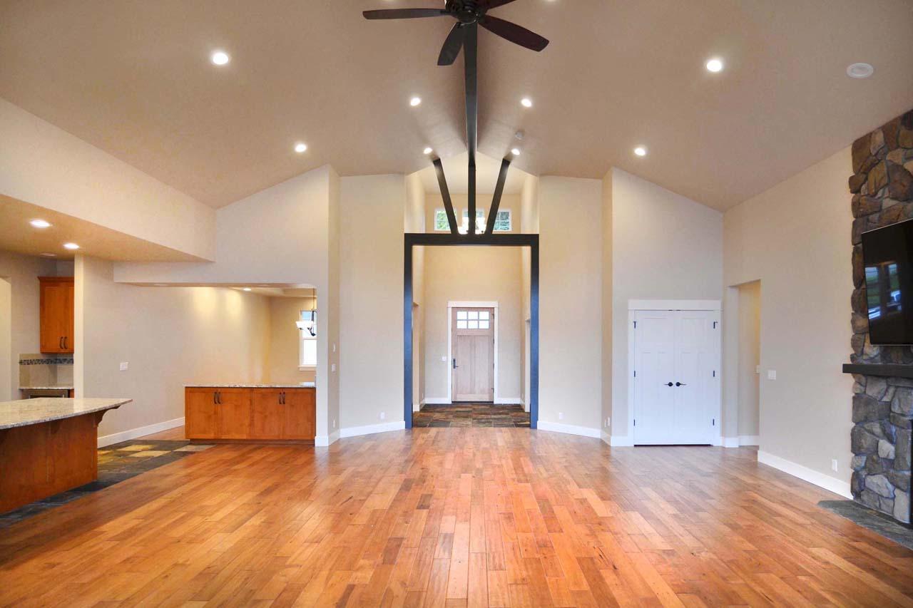 Plan 72846DA: Eye-Catching Craftsman with Vaulted Great Room