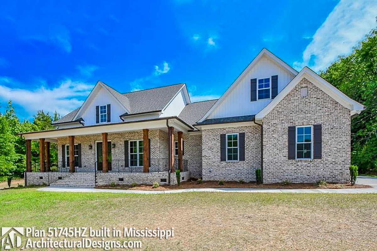 Plan 51745HZ: Country House Plan with Flex Space and Bonus Room - 2469 Sq Ft - Image #6 - Country, Farmhouse, Traditional