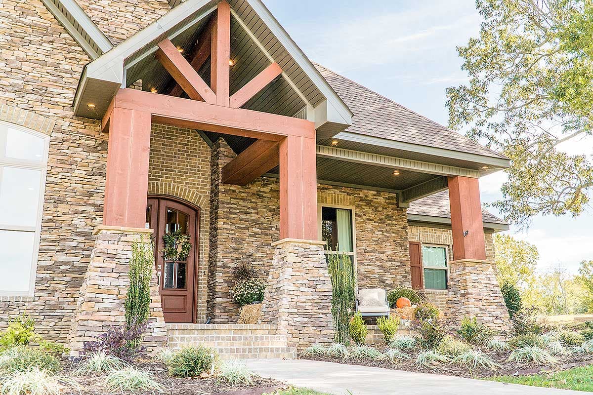 Plan 70530MK: 4 Bed Southern Craftsman with Side-Load Garage - 2676 Sq Ft - Image #5 - Craftsman, Rustic, Southern