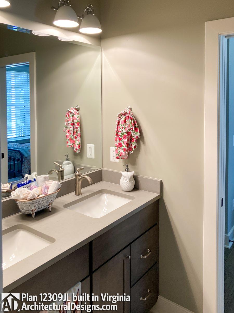 Client Photo id:  376415