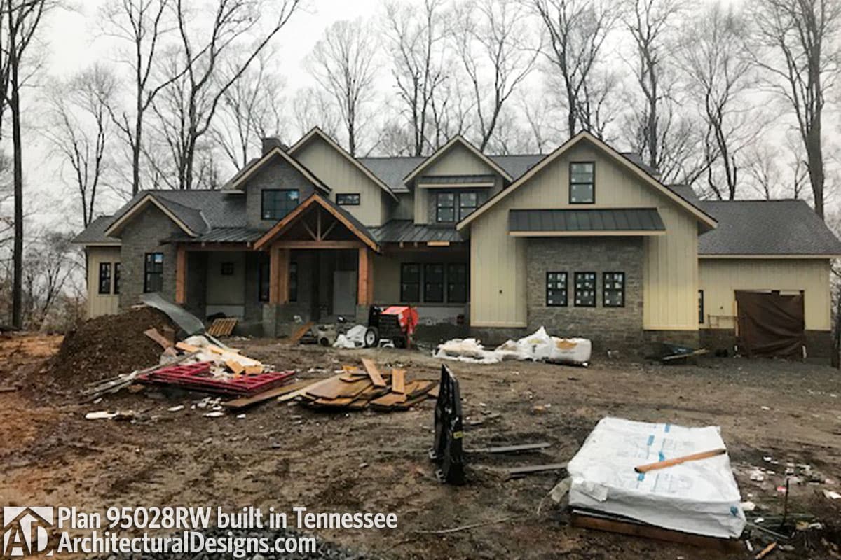build gallery item - House Plan 95028RW Comes to Life in Tennessee