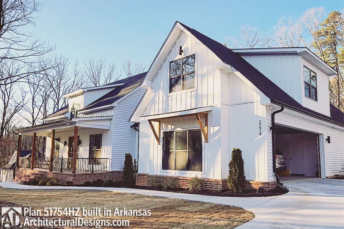 Plan 51754HZ: Modern Farmhouse Plan with Bonus Room - 2686 Sq Ft - Image #26 - Country, Farmhouse, Modern Farmhouse, New American, Traditional