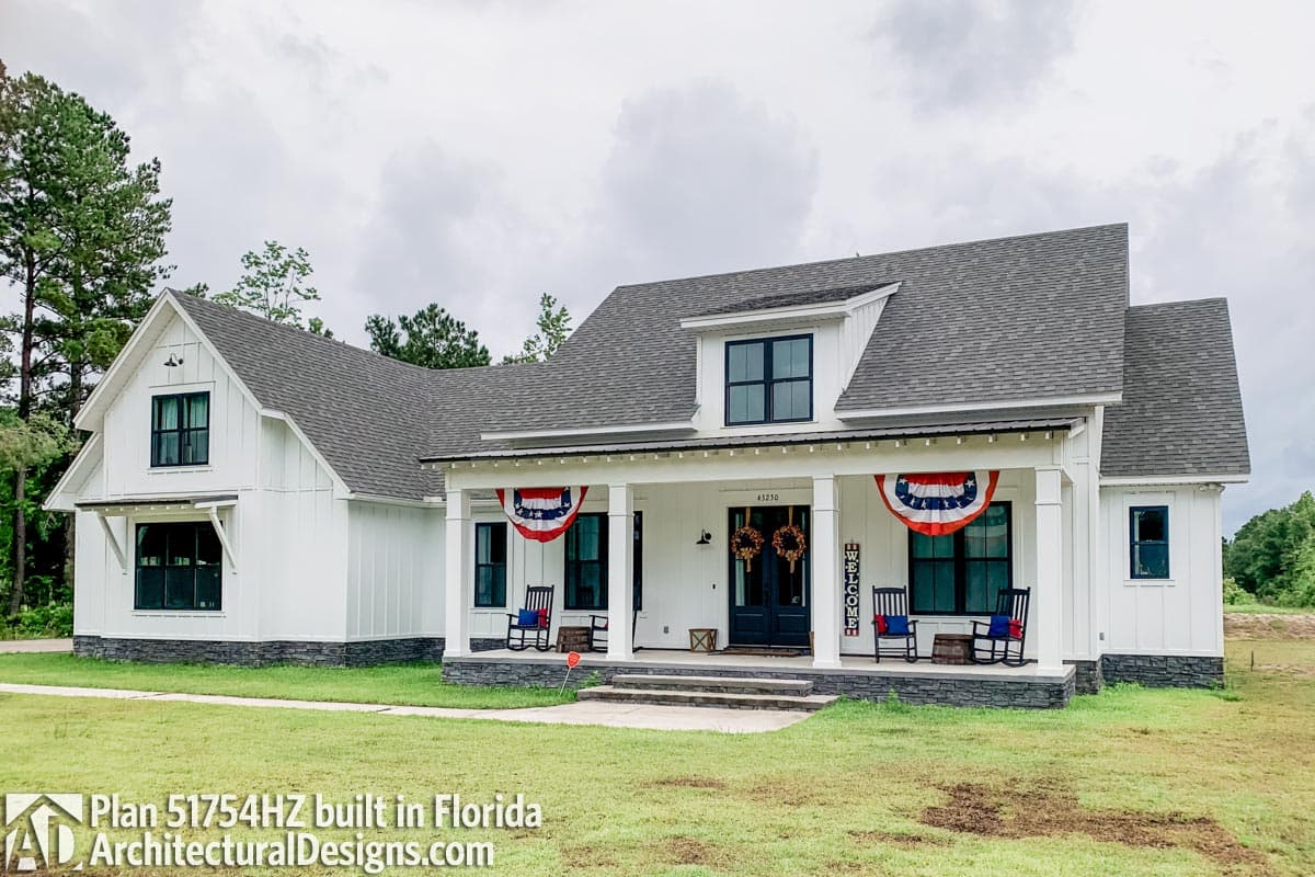 build gallery item - Modern Farmhouse Plan 51754HZ Comes to Life in Mississippi