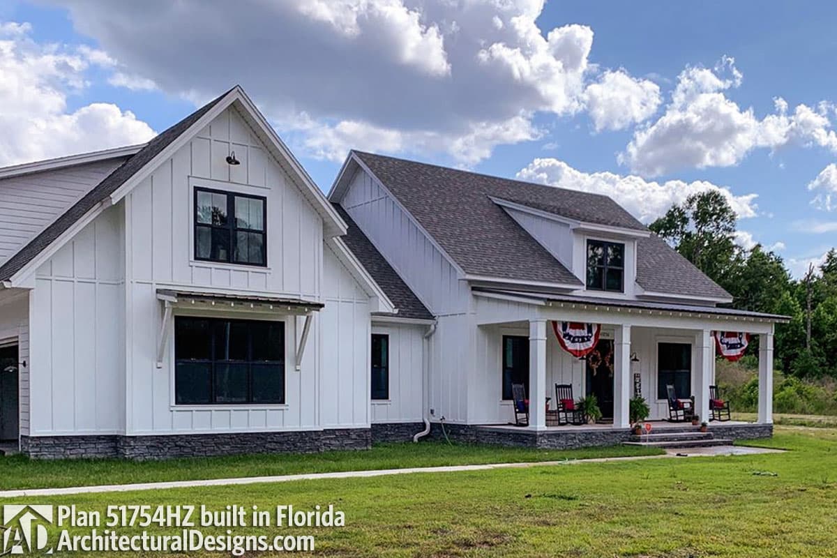 Plan 51754HZ: Modern Farmhouse Plan with Bonus Room - 2686 Sq Ft - Image #27 - Country, Farmhouse, Modern Farmhouse, New American, Traditional