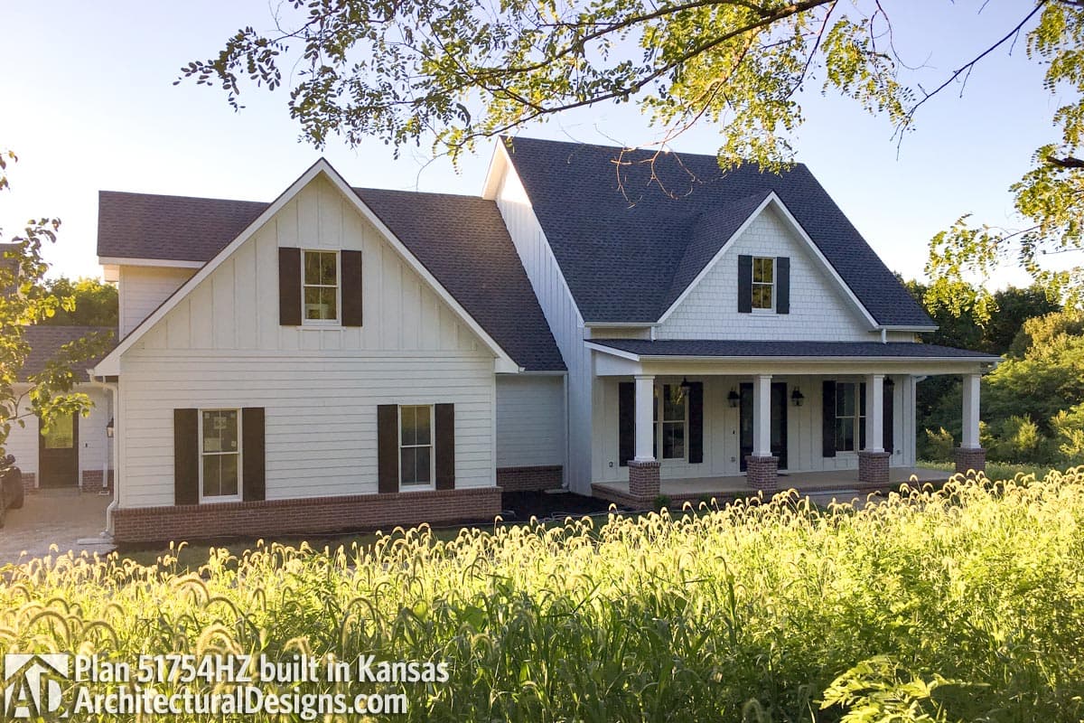 Plan 51754HZ: Modern Farmhouse Plan with Bonus Room - 2686 Sq Ft - Image #36 - Country, Farmhouse, Modern Farmhouse, New American, Traditional