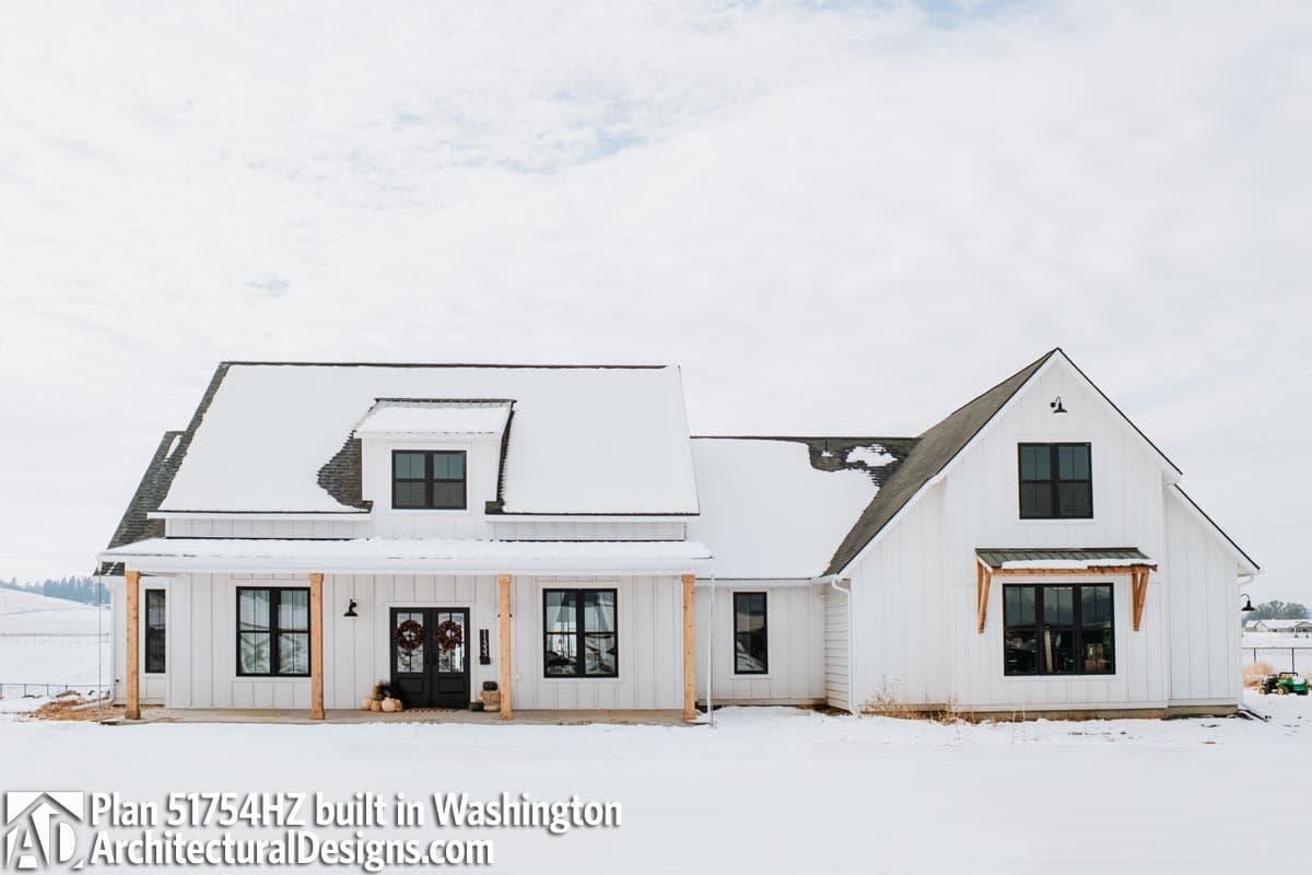 Plan 51754HZ: Modern Farmhouse Plan with Bonus Room - 2686 Sq Ft - Image #19 - Country, Farmhouse, Modern Farmhouse, New American, Traditional