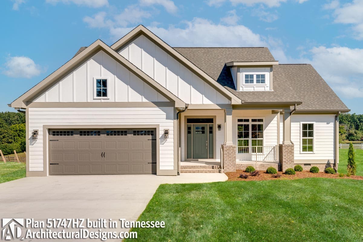 build gallery item - House Plan 51747HZ Comes to Life in Tennessee