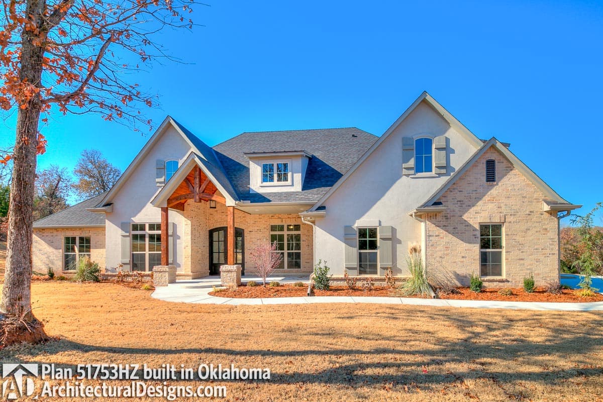 Plan 51753HZ: 4-Bed Craftsman House Plan with Optionally Finished Bonus Room Over Garage - 2641 Sq Ft - Image #5 - Country, Craftsman