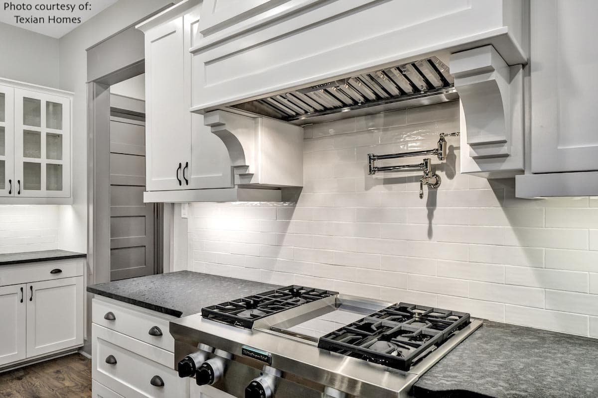 Plan 60699ND: European House Plan with Vaulted Great Room - 2661 Sq Ft - Image #8 - Craftsman, European, Southern