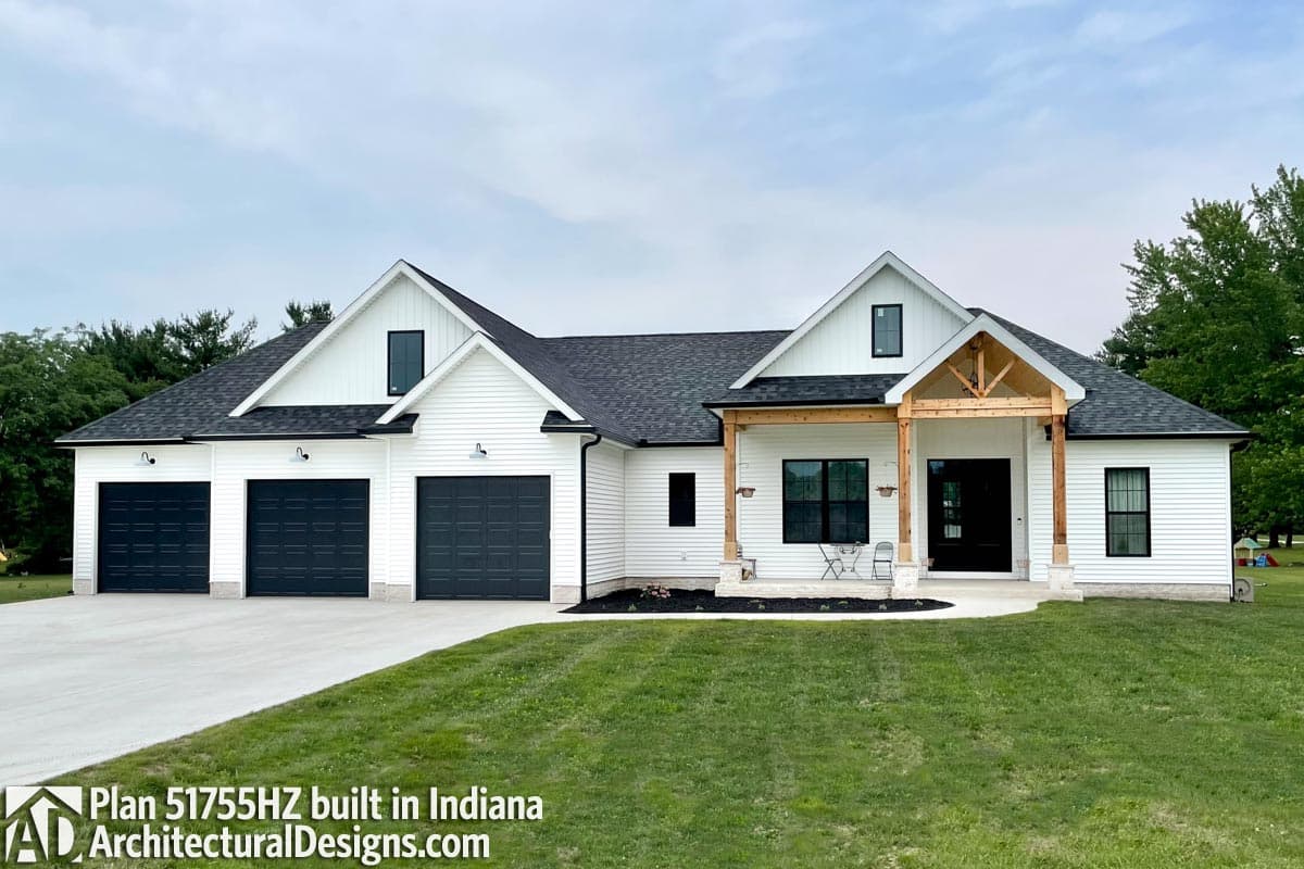 build gallery item - House Plan 51755HZ comes to life in Mississippi