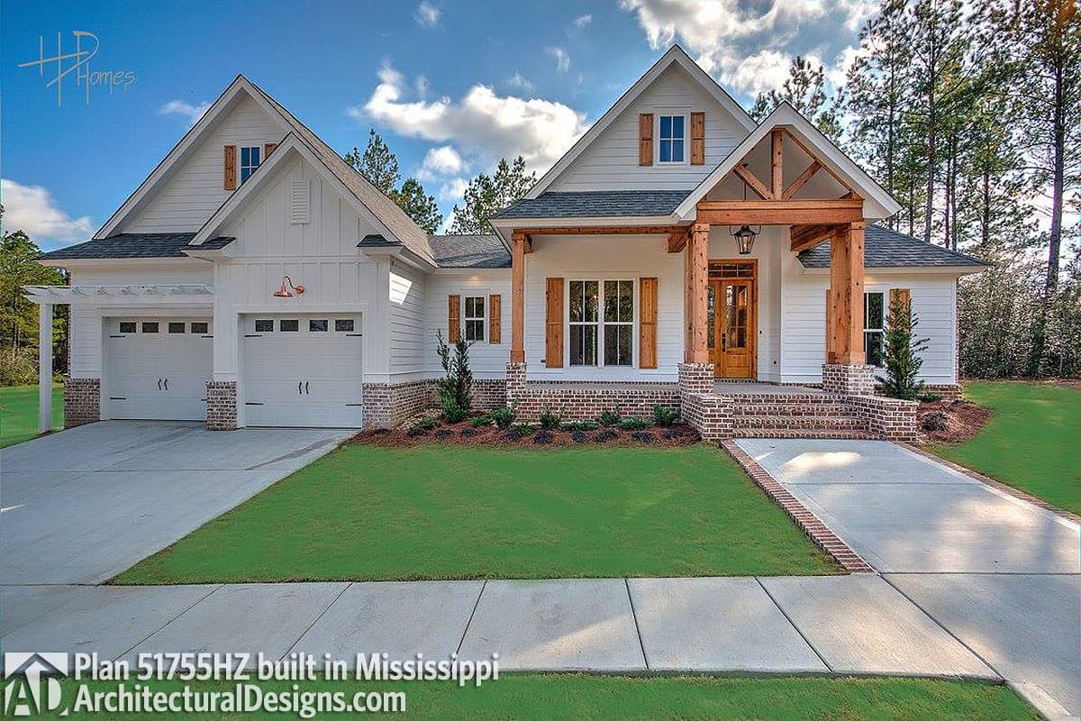 build gallery item - House Plan 51755HZ comes to life in Mississippi