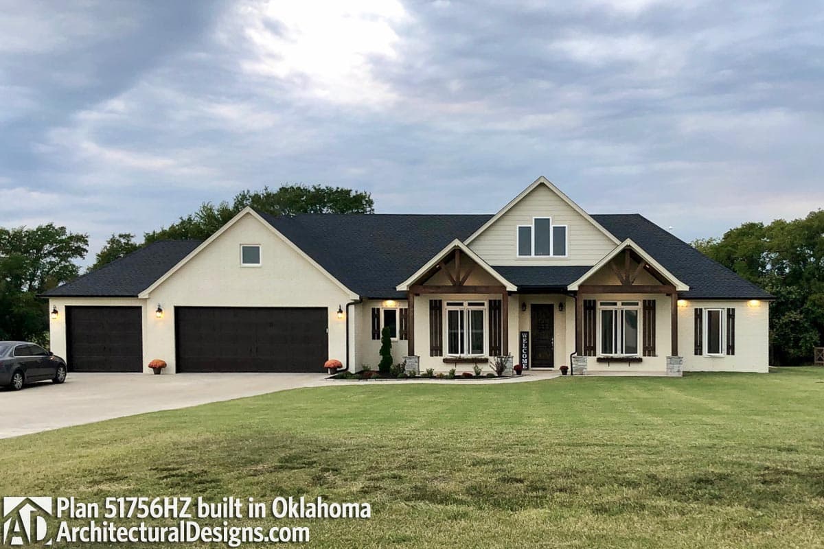 build gallery item - House Plan 51756HZ Comes to Life in Oklahoma!