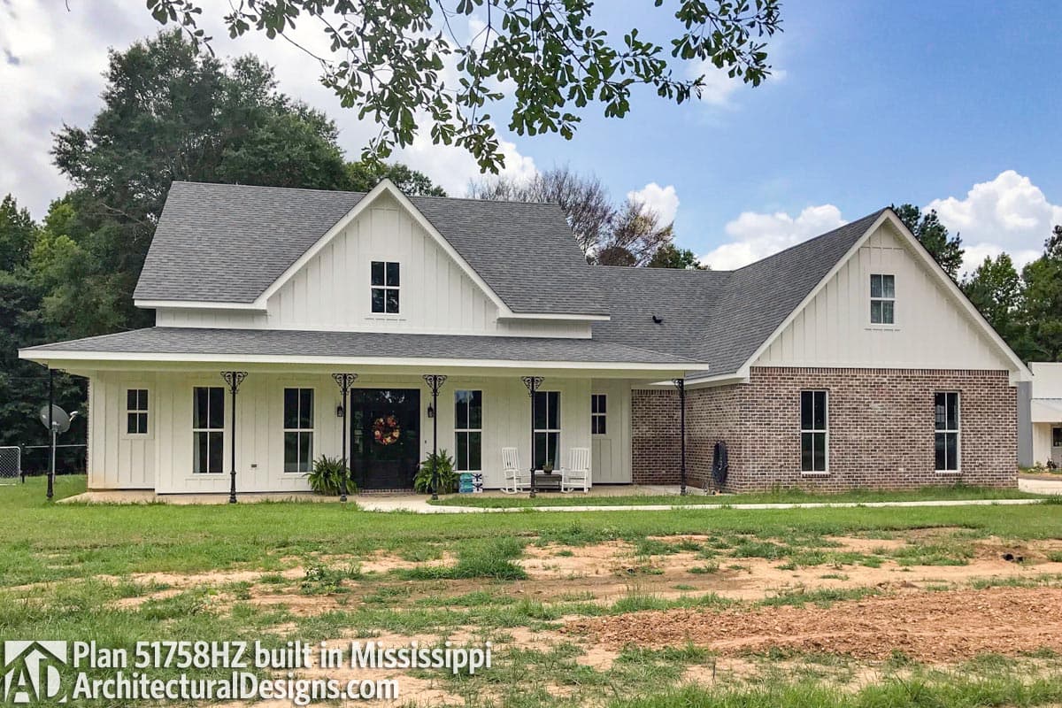 build gallery item - House Plan 51758HZ comes to life in Mississippi