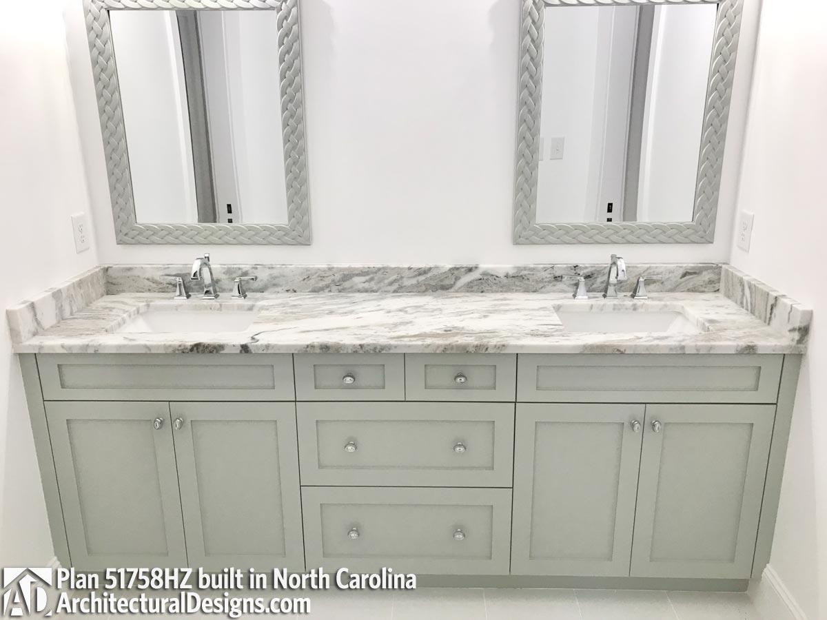 Client Photo id:  402011